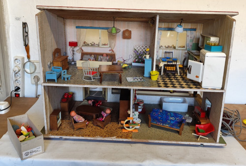 Large dollhouse playhouse - large,